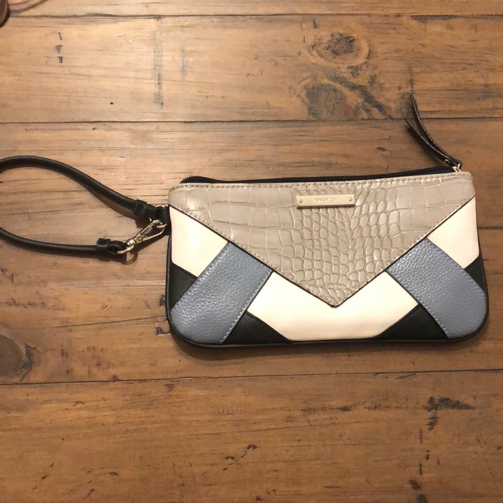 Nine West wristlet